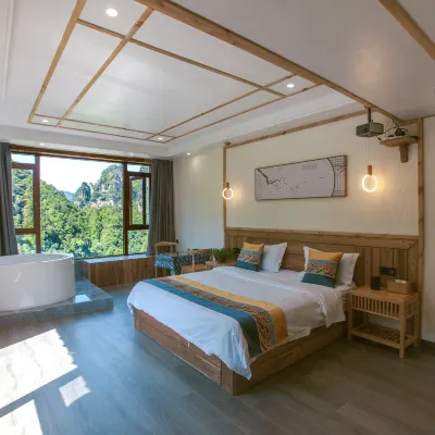 Zhangjiajie Xianlv Residential Accommodation (Wulingyuan National Scenic Spot Scenic Spot Store) Hotels near Lovers Peak
