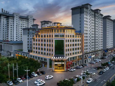 酒泉絲路文華假日飯店（市政府萬達廣場店） 酒泉體育館附近的飯店