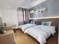 Yunxian Heyunju Hotel