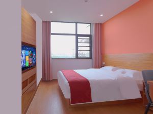 Pudding Select Hotel (Suzhou Qianshuiwan Huayi Branch)