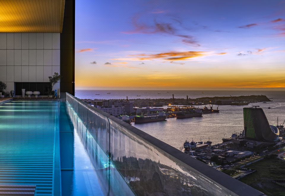 타이 어반 리조트 룸 서비스