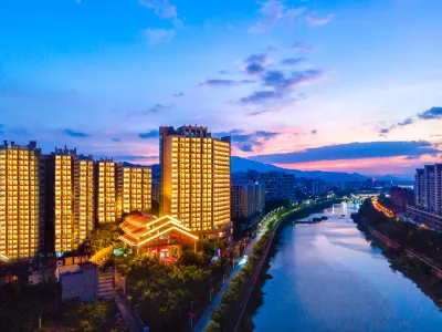 Wuzhishan Qingneng Lijingwan Hotel Hotels near Fanmao Li Village