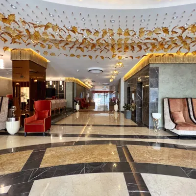 Marjan Plaza Hotel Отели рядом с достопримечательностью «Чугурети»