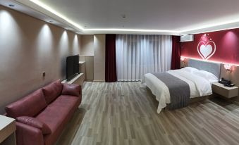 Yunduo Boutique Hotel (Huludao Yuzhong North Station)