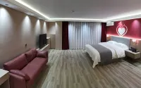 Yunduo Boutique Hotel (Huludao Yuzhong North Station) Hotels near Suizhong Stadium