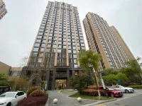 悦公寓（松江大學城地鐵站店） 鄰近BNS避難所·露營地·派對定製（百花港）的酒店