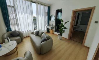 Guiyun Inn (Dali Ancient City South Gate)