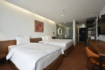 Hotel Cielo Отели рядом с достопримечательностью «WAVE PARK»