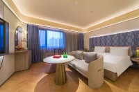 Lvliang Central Park Manxin Hotel