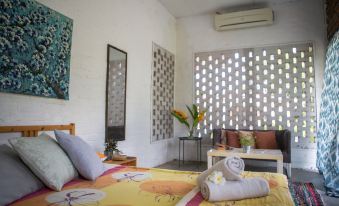 Rouhi Retreats By Doulos