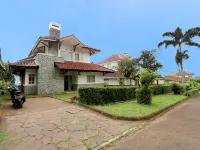 Villa ChavaMinerva Aries Ciater with Private Pool Hoteles en Ciater