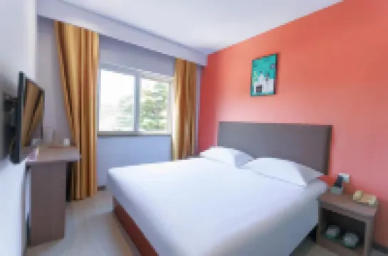 Ginza Jiayi Light Residence Hotel(Longkou Tonghai Road High speed Railway Station Store)