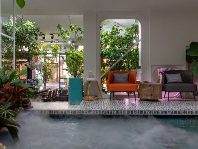 Meiduo Boutique Homestay (Weishan Ancient City Snack Street)