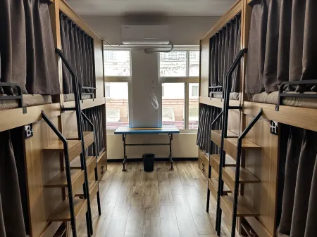 Mowen Hostel (Luoyi Old Town Lijingmen Shizijie)