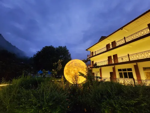 Longmen Valley Starry Sky Camp (Xuexi Cave Scenic Area)