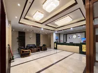 如家雲上四季飯店（額濟納旗胡楊林景區西大門店） - 停車場