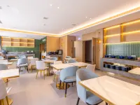 Starway Hotel (Pingliang Railway Station) Hotels in Pingliang