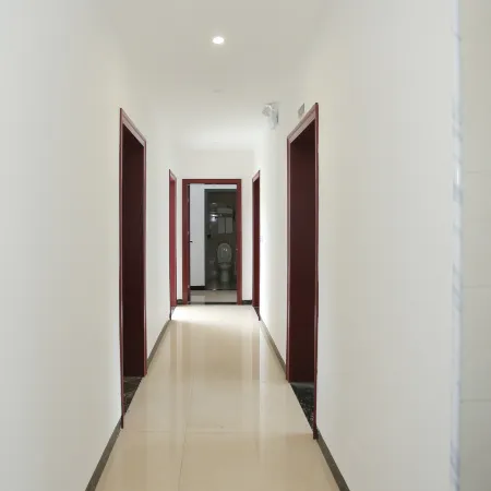 Lipan Homestay (Jiuxiang Bus Station)