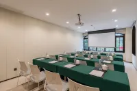 Lushan Hotel - business