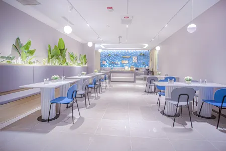 Homeinn · neo (Shache Polytechnic Vocational Technical College) Отели рядом с достопримечательностью «Armanisa Royal Memorial Mausoleum»