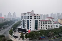 QuanJi Hotel (Yueyang Huarong People's Square Branch) Hotels in Huarong