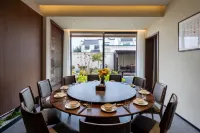 iuhua Mountain · Lane Courtyard Inn