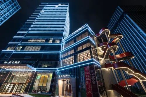Luxseven Hotel