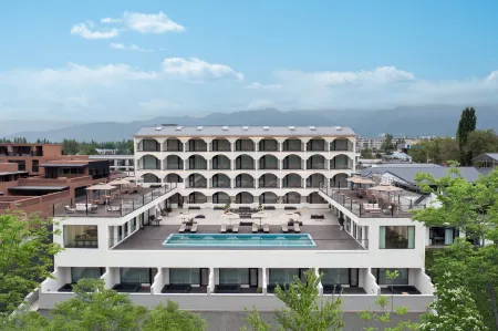 That wild river mountain (Nalati scenic area shop) Отели рядом с достопримечательностью «Nalati Raspberry Town»