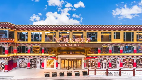 Vienna Hotel (Changdu Chama Plaza Qiangbalin Temple Branch) in Qamdo