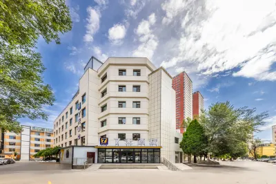 7 Days Hotel (Xining Museum City North Wuyue Plaza Branch) Hotels near Maosheng Temple