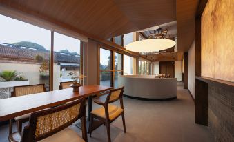 Rongzhuang Hot Spring Resort Hotel