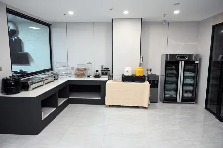 Yizhang Manju Hotel Отели в г. Ичжан