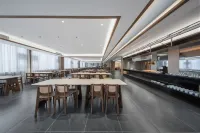 QIANNA HOTEL GLORIOUS - breakfast