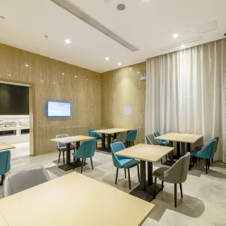 Lavande Hotel (Zouping Huangshan Road)