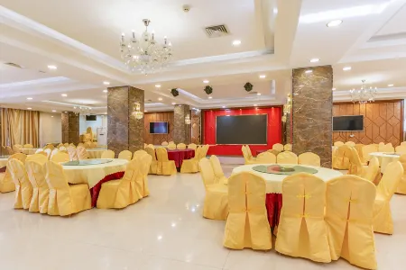 Hyatt Regency Hotel (Heyuan Railway Station Store Отели рядом с достопримечательностью «First High-Altitude Fountain in Asia»