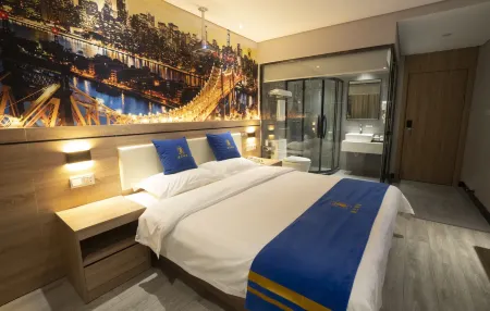 Super 8 Hotel Premier (Fushun North Railway Station, Jiangjun) Отели рядом со станцией Станция Фушунь