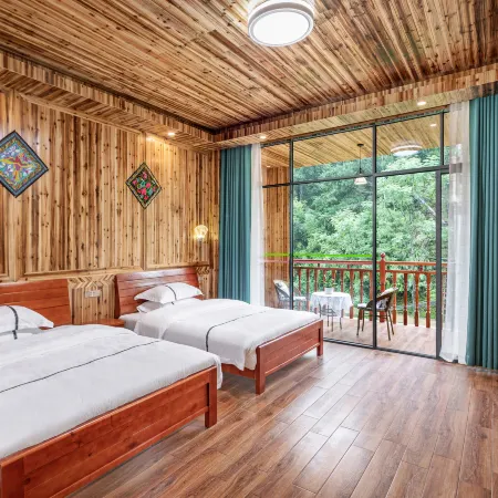Pusu Yiyaxuan Homestay (Longji Rice Terraces Golden Buddha Peak Observation Deck Branch)