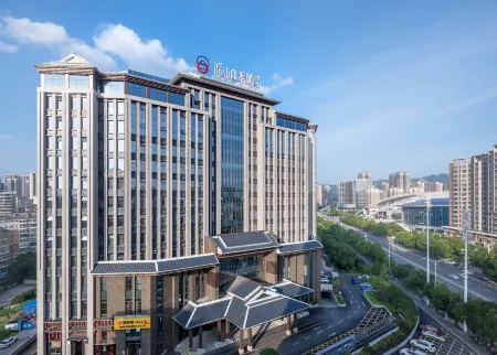 Meet Mountain Hotel Отели рядом с достопримечательностью «Zhongpo Places of Interest»