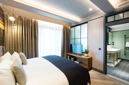 Clayton Hotel City of London