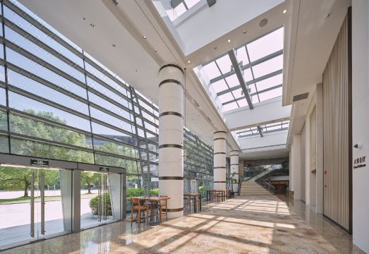 2. 더 유럭스 세산..