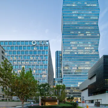 JOYA Hotel Shanghai Gubei Отели рядом с достопримечательностью «Чаннин»