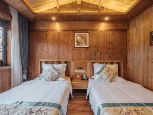 Floral Hotel · shuilushan residential hotel  (Wuyuan)