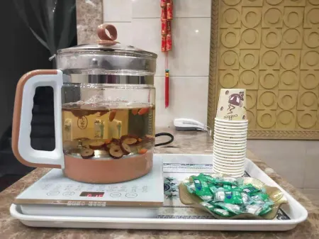 Shangke Hotel Отели в г. Цзиси