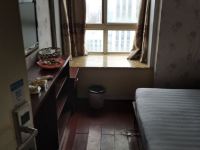 西安时尚公寓 - 简约五室六床房(公共卫浴)