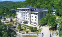 Qinggu Valley Wellness & Leisure Resort