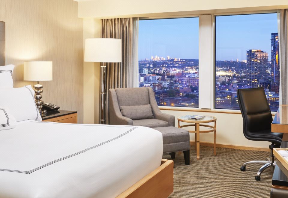 팬 퍼시픽 밴쿠버의 고급스러운 객실 내부