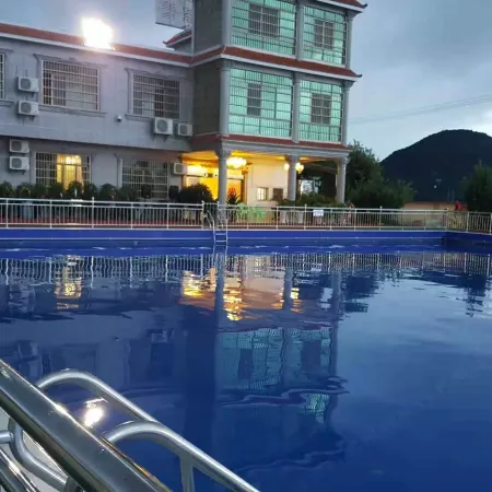 Anshun Longbao Hotel