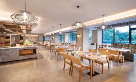 Holiday Inn Resort Mengding Mountain - Housity