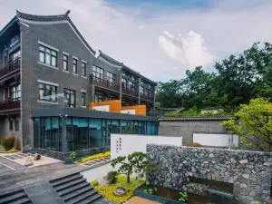 Floral Hotel·Luxury Yunben Hotel (Weihai Huancuilou Shop)