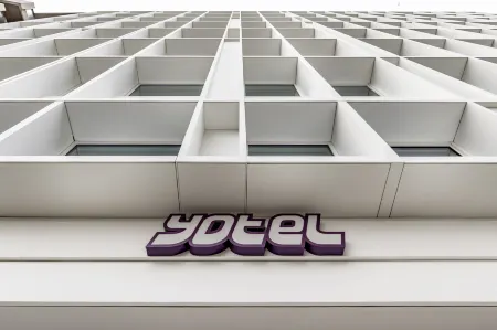 Yotel Porto